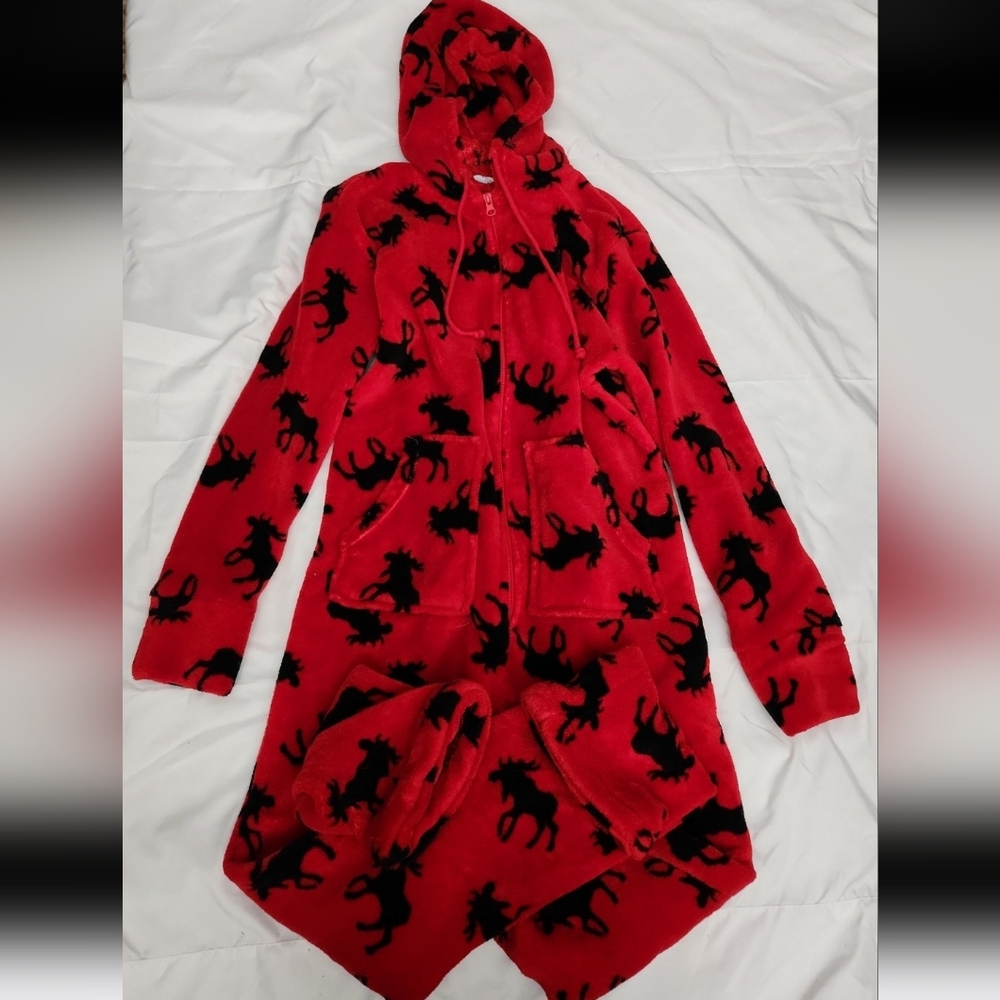 Sleepy time PJs Women's size small red Moose romper jumper #A3